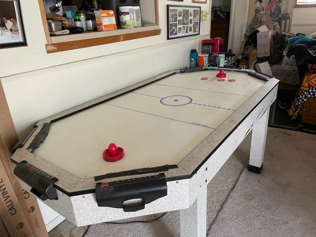 Air Hockey Table