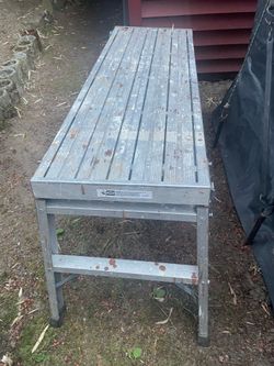 Werner platform bench