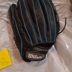Wilson Inyx Fastpitch Softball Glove ²25$ Ex Shape
