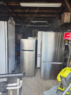 Vissani 7.2 or 10.1 mini fridge /freezer