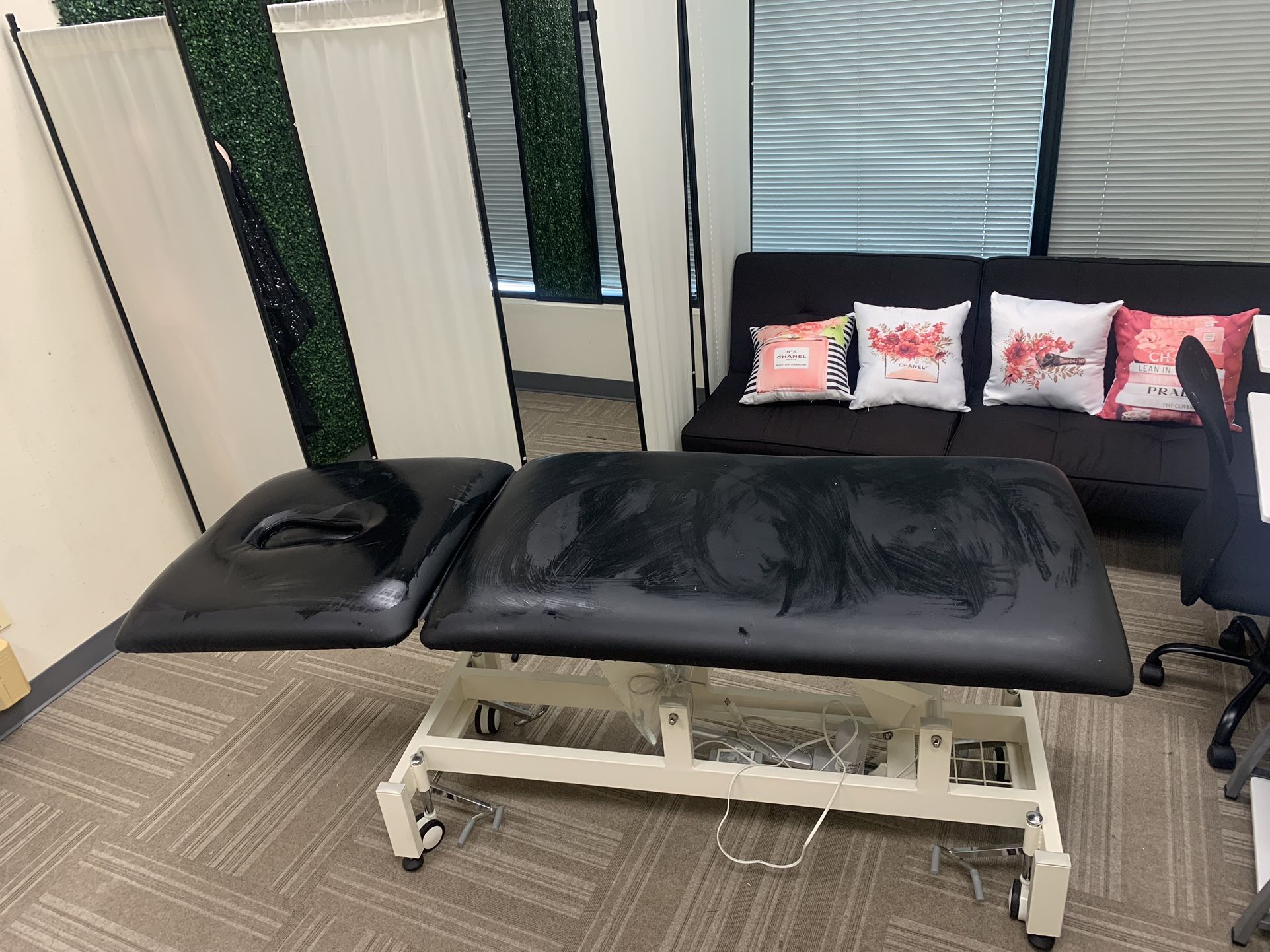 Electric Massage/Lash Table