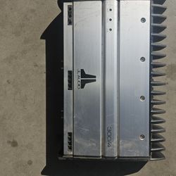 JL audio amplifier 300/4