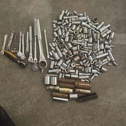 Sockets And Socket Wrenches