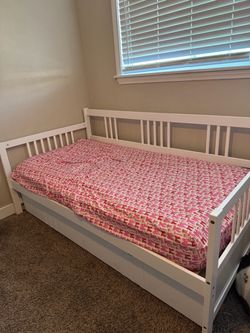 TWIN DAY BED