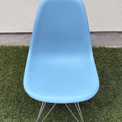 EAMES Molded Plastic Side Chair with Wire Base