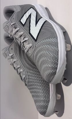 Brand New New Balance FuelCell Fuse V4 Metal Baseball Cleats Grey White Men Size 6 Women Size 7.5