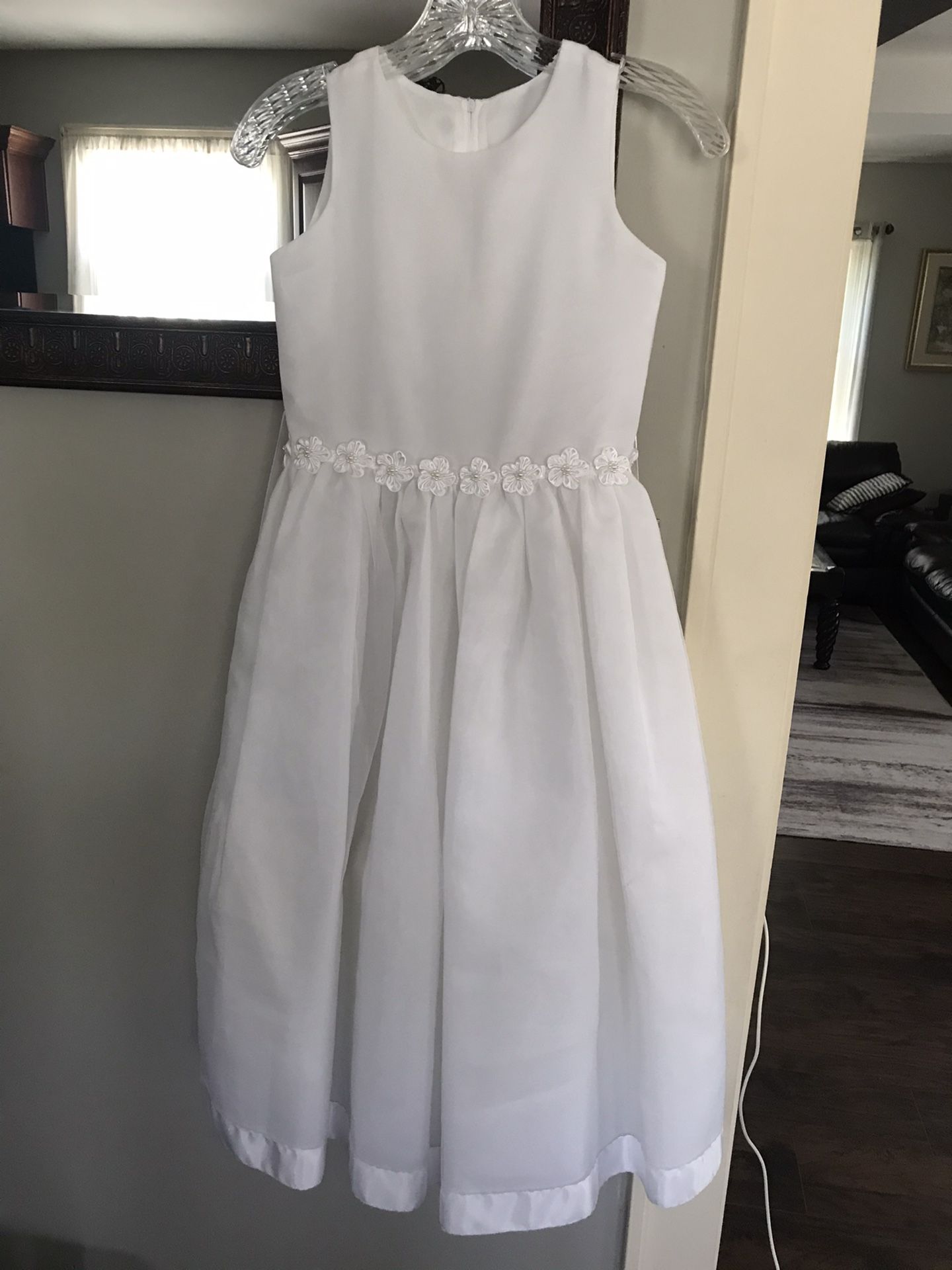 US ANGELS Girl’s Size 10. Floor Length, White, Party/Flower Girl/First Communion Dress/Dress-Up Play.