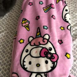 Hello Kitty Throw 