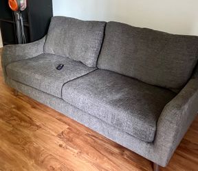 $140 clean Sofa