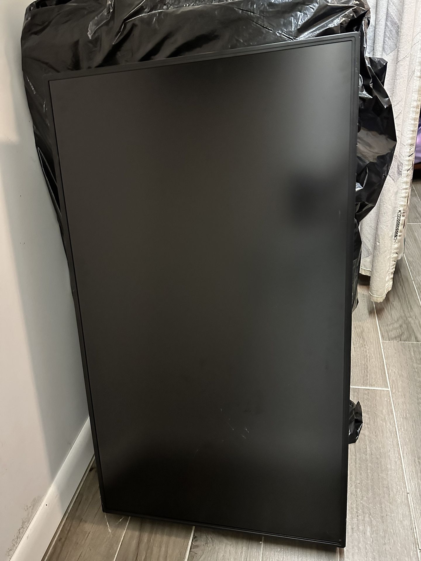 Samsung 40” Diagonal TV