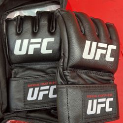 Men’s Medium (M) UFC Official Fight Gloves. 
