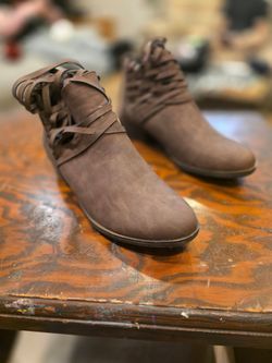 Sugar Women's Rhett Ankle Bootie