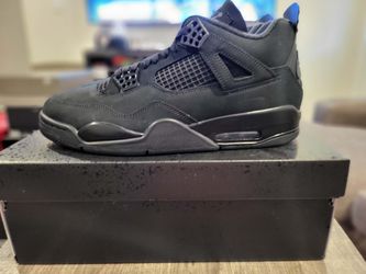 DS Jordan 4 Black Cat sz 11 mens.