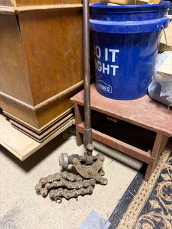 Rigid -cast iron pipe cutter