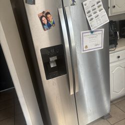 Refrigerator 
