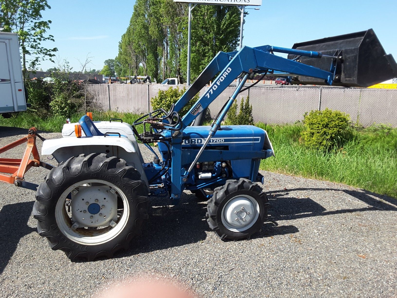 Ford 1700 4X4 Diesel Compact Tractor with Ford 770 Loader for Sale in