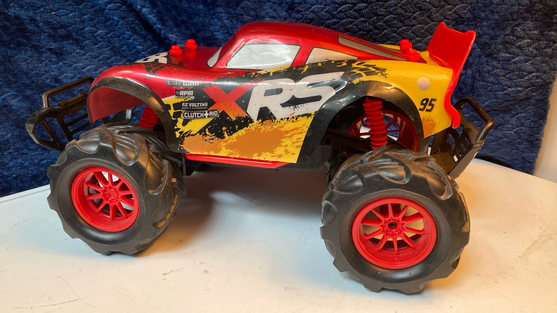 Remote control toy car