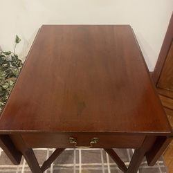 End Table With Leaves & Draw