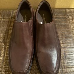 💙PRE-LOVED💙. ROCKPORT 10.5 WALKABILITY ADIPRENE BY ADIDAS.