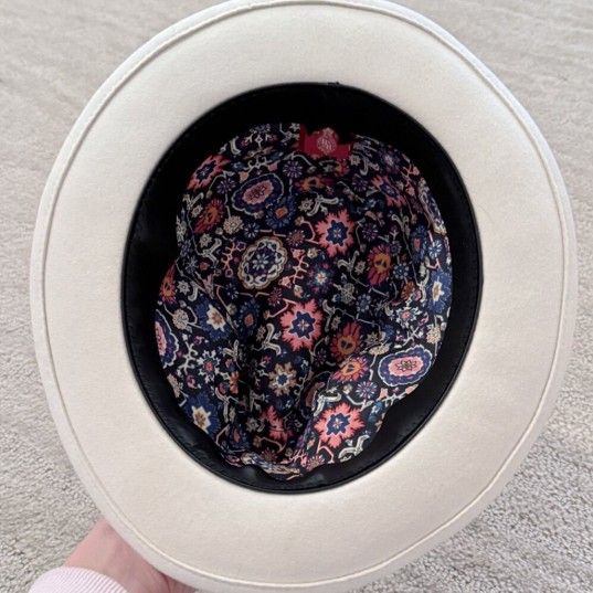 1920S Vintage Floppy Hat - White with whiteband 1920S Vintage Floppy Hat White with whiteband main image 2