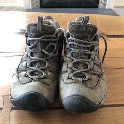 Hiking Boots - Keen Waterproof Size 8 1/2