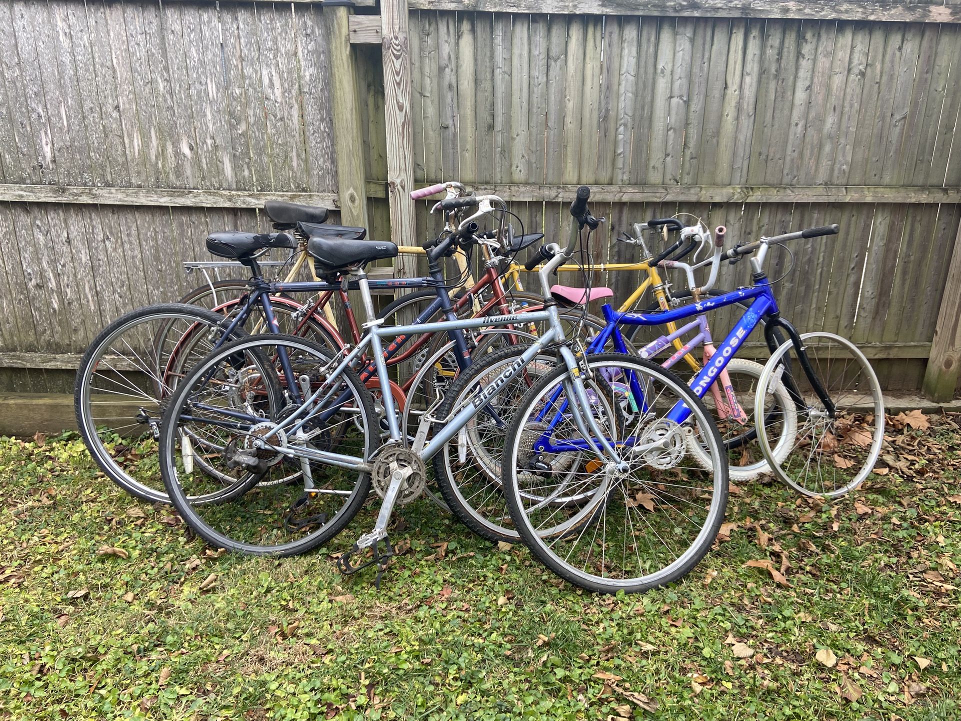 🚲💥 LOT OF 7 BICYCLES – $100 FOR EVERYTHING (READ ENTIRE LISTING BEFORE MESSAGING) 💥🚲