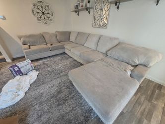 Living spaces sectional couch