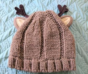 Carter's collectible Infant Hat Size 0-3 Months with poliester+cotton lining