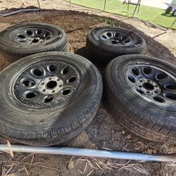 Silverado/sierra Used Tires 265/70r17 & Rims