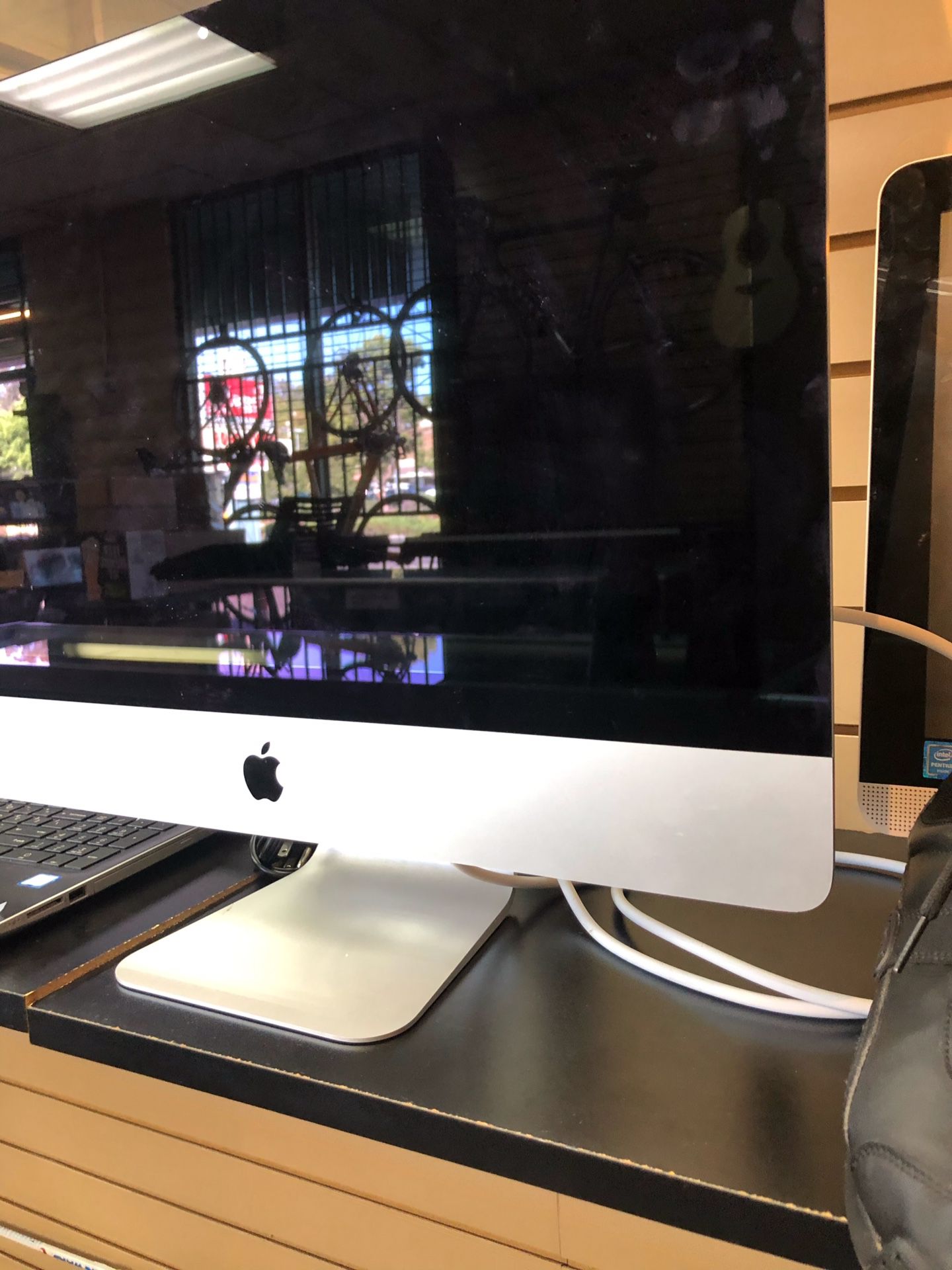 Complete fully functioning iMac computer