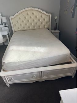 White Queen size bed with two drawers