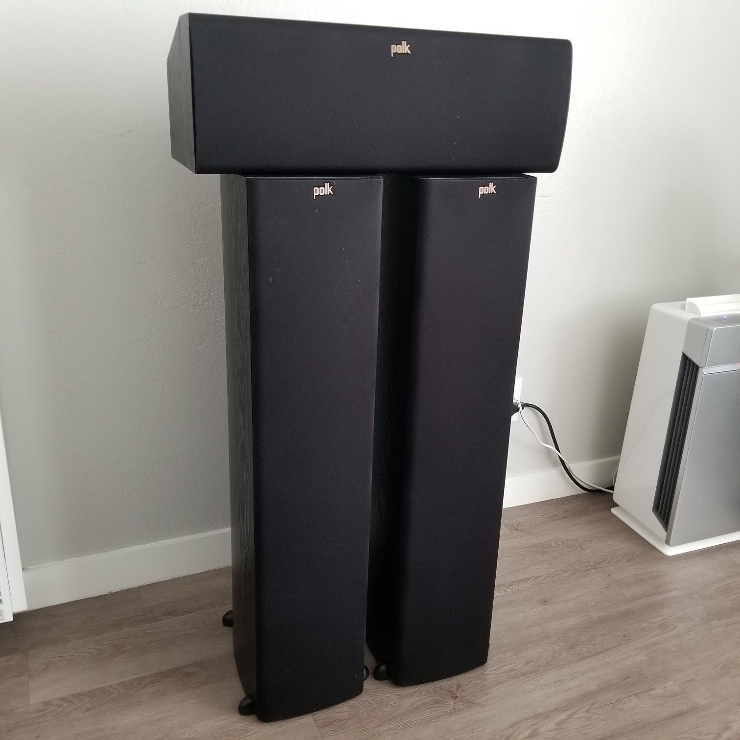 Polk Audio towers (Tsx330t)with matching Center speaker (Tsx250c)