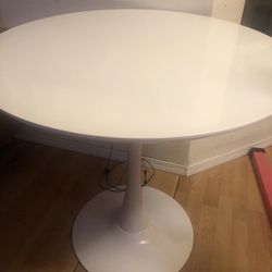 Small Tulip White Dining Table And 2 Chairs