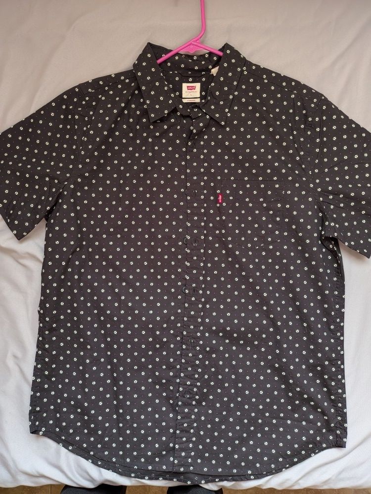 Levi's Button Up Shirt