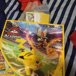 Battle Academy With Over 200 Other Pokemon Cards 