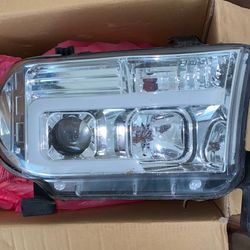 Headlights Spyder Tundra
