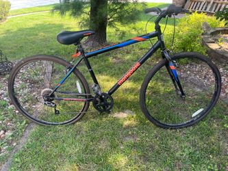 Mongoose Hotshot 700c Men's Hybrid Fitness Bike