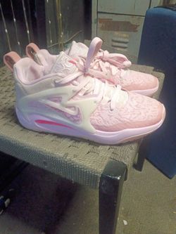 Size 10 1/2  Nike  KD 15 NRG Low Aunt Pearl Pink Foam