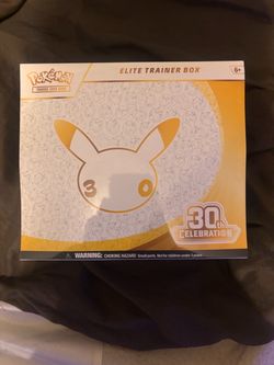Pokémon 30th anniversary etb