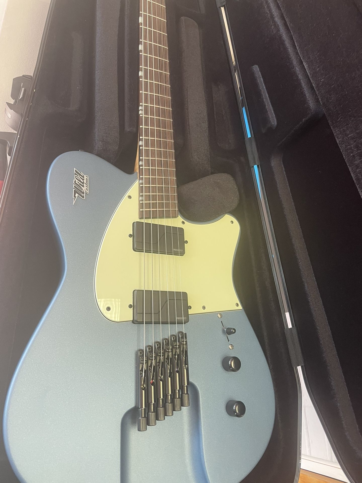 Headless Guitar Case - TSA Complaint Gator Case