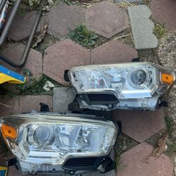 Toyota Tacoma Headlights 