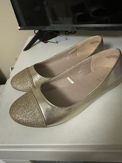 Big Girls Gold Flats SIZE 4