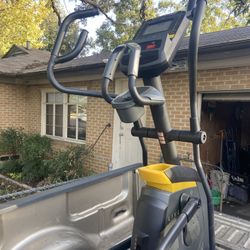 Livestrong LS15.0E Elliptical. Works Great 