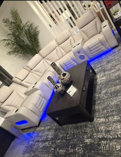 ✨️Reclining Sectionals Sofas ✨️ Furniture Sectionals, Bedrooms, Dining Avail
