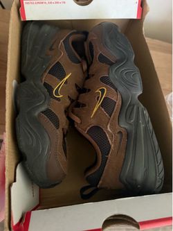 Brown black Nike