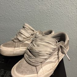 Straye Shoes