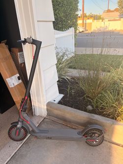 Volpam Electric Scooter - 19 MPH