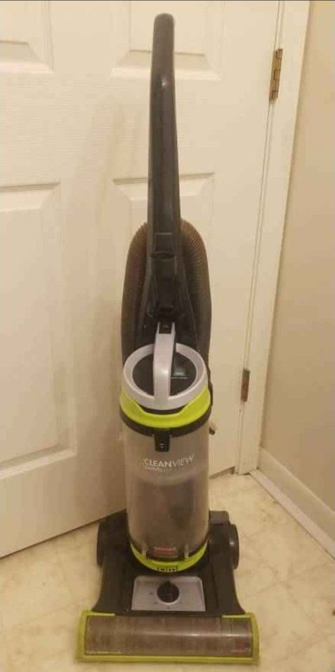 Bissell Vacuum Works Great