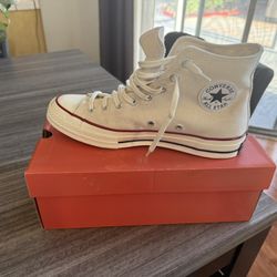 Converse  Size 9 