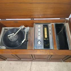 Sears Vintage Radio Player 